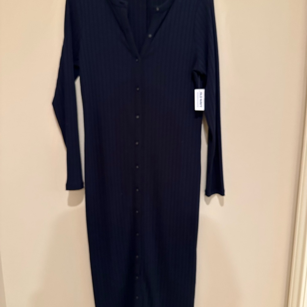 Old Navy ribbed sweater dress. Size L. Mid calf length.
